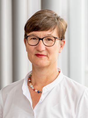 Porträt von Prof. Claudia Nerdel, Wissenschaftliche Leiterin MINTopolis Das Jugendforschungszentrum im Oberland
