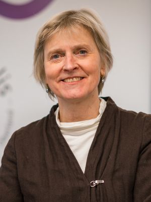 Porträt von Frau Dr. Karen Schmidt-Bäse, Wissenschaftliche Koordination