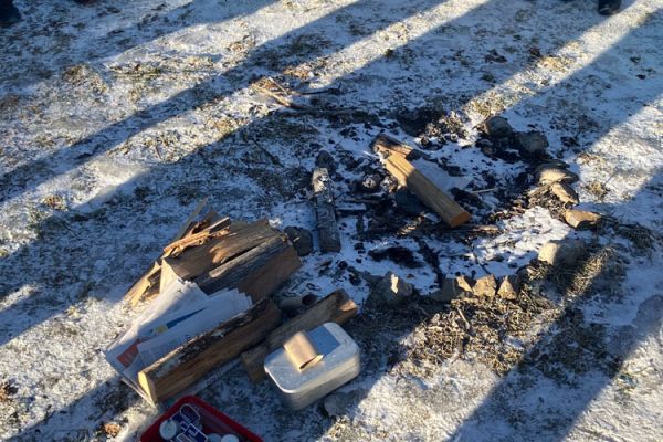 Kinder forschen im Klassenzimmern bei Entdeckerkursen an der Grundschule 18