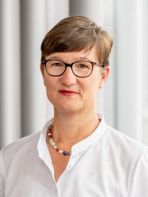 Porträt von Prof. Claudia Nerdel, Wissenschaftliche Leiterin MINTopolis Das Jugendforschungszentrum im Oberland